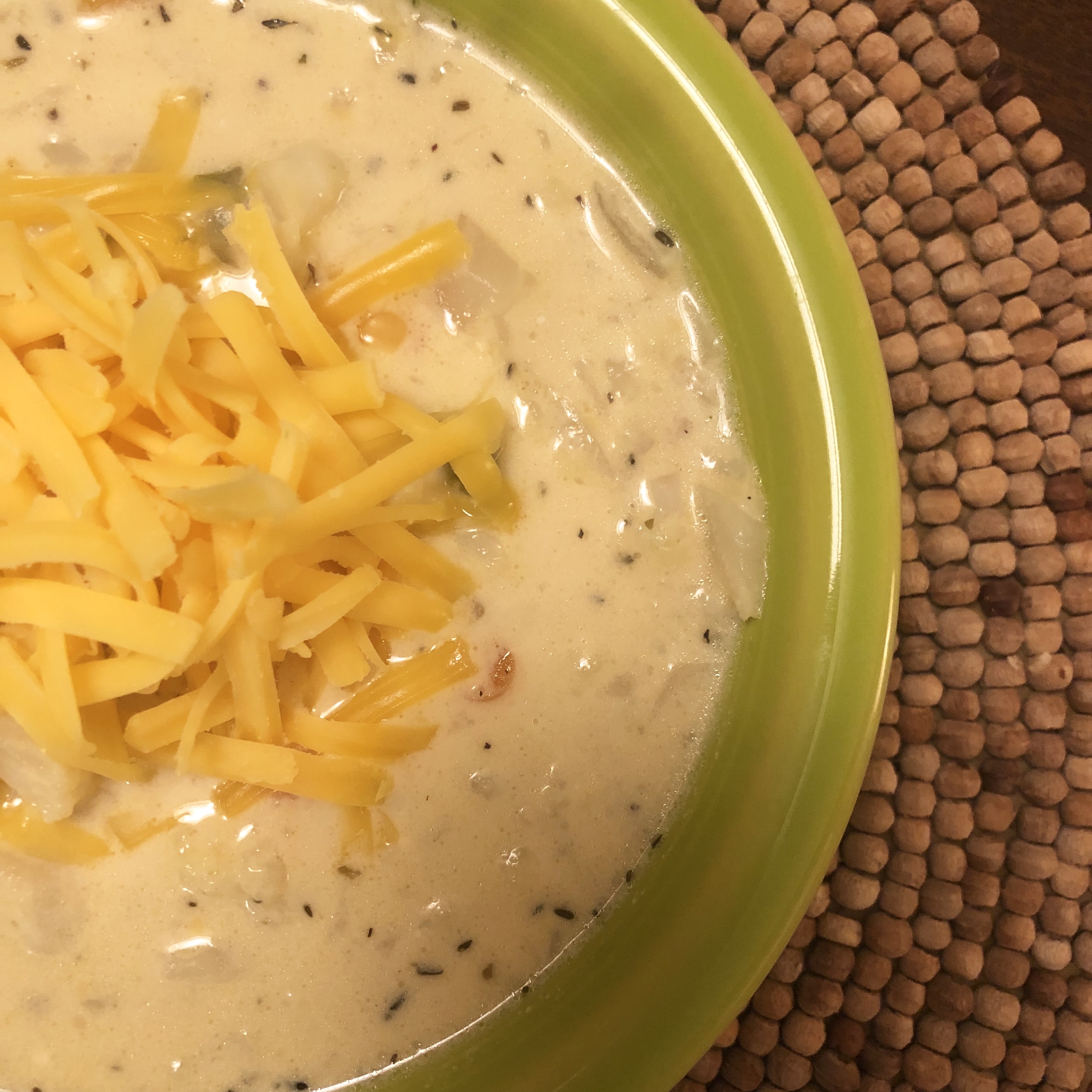 cheesy keto cauliflower soup
